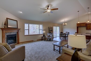 4522 Moreland Rd, Plover, WI 54467 - photo 5