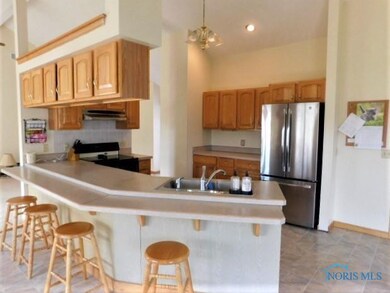 817 S Hill Trail, Findlay, OH 45840 - photo 6