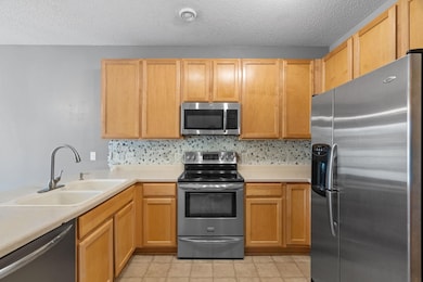 13-web-or-mls-17716 Elm Rd-13.jpg