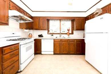 11 Webster St, Quincy, MA 02171 - photo 6