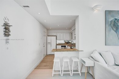 Aquasol unit T-O, Miami Beach, FL 33141 - photo 4