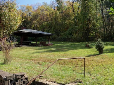 Yard/Garden. Rear Yard