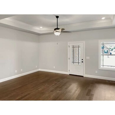 35 S Kensington Ct, Manchester, TN 37355 - photo 4