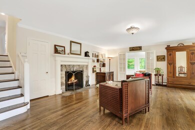 125 Hendrie Ave Riverside CT-large-012-1