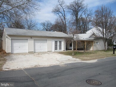 766 207th St, Pasadena, MD 21122 - photo 2