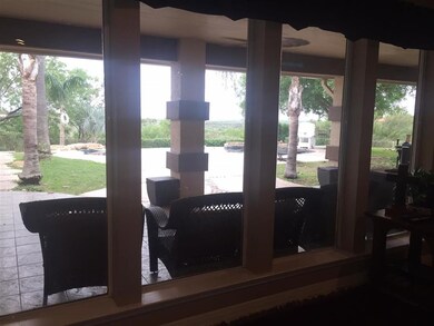 102 Mockingbird Ct, Laredo, TX 78045 - photo 4