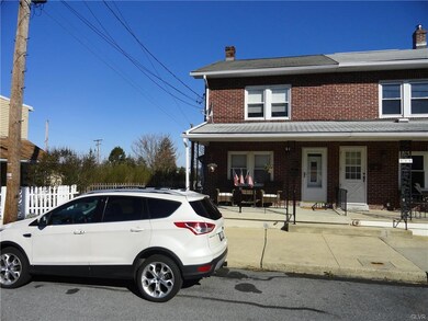 577 Furnace St, Emmaus, PA 18049 - photo 3