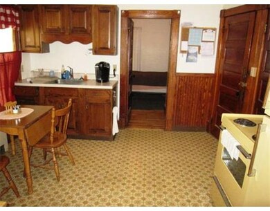 59 Devens St, Greenfield, MA 01301 - photo 7