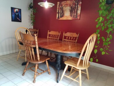 15 Salmon St, Newmarket, NH 03857 - photo 5