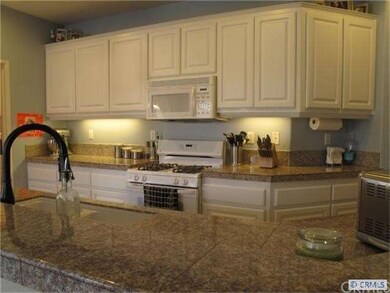 Large Open Kitchen with Granite Countertops, lots 