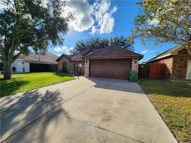 845 Brady Ave, Alamo, TX 78516 - photo 2