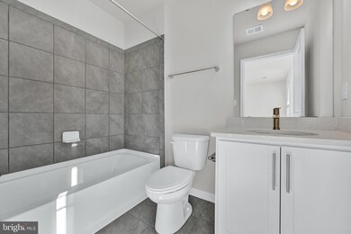 5021 Silver Oak Dr, Baltimore, MD 21237 - photo 5