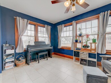 1736 C Ave NW, Cedar Rapids, IA 52405 - photo 7