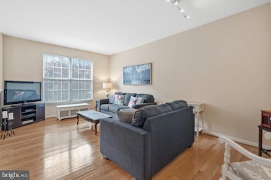 21050 Sojourn Ct, Germantown, MD 20876 - photo 4