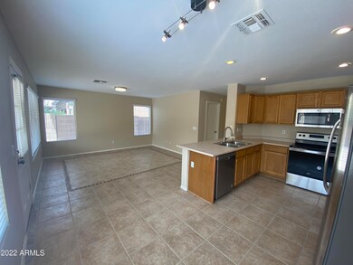 369 W Colt Rd, Tempe, AZ 85284 - photo 5