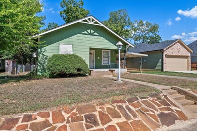 913 W Day St, Denison, TX 75020 - photo 4