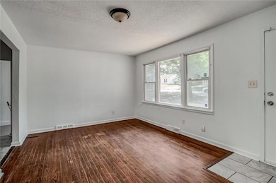 8410 Ruskin Way, Kansas City, MO 64134 - photo 6