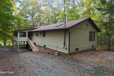 330 Surrey Dr, Hawley, PA 18428 - photo 2