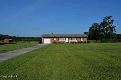 1505 US Highway 117 Bypass S, Burgaw, NC 28425 - photo 2