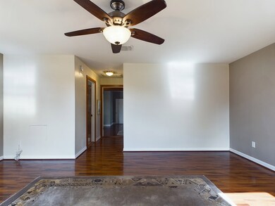 1237 Hollmig Ln, Fredericksburg, TX 78624 - photo 6