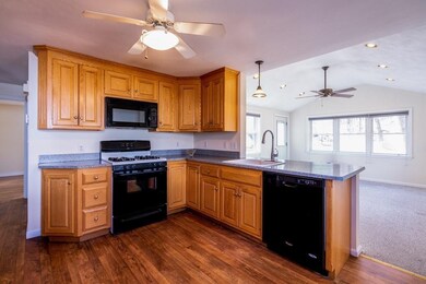 35 Pheasant Hill Rd, Franklin, MA 02038 - photo 2