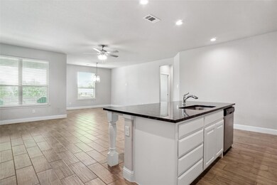 512 Adams Ct, Weatherford, TX 76085 - photo 3