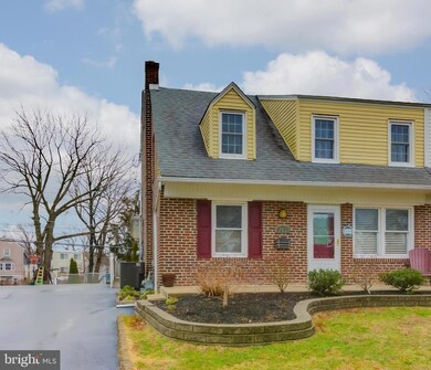 765 Braxton Rd, Ridley Park, PA 19078 - photo 2