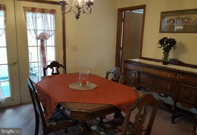 211 Confederate Cir, Locust Grove, VA 22508 - photo 6