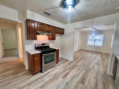 307 W Gibson, Thorndale, TX 76577 - photo 7