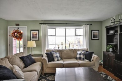 14 Eagle St, Troy, NY 12180 - photo 2