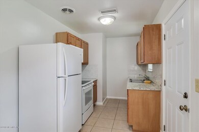 7521 Proxima Rd, Jacksonville, FL 32210 - photo 4