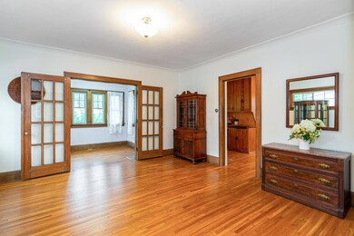 107 E Dunedin Rd, Columbus, OH 43214 - photo 5