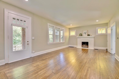 DSC_0479_80_81_82_83Interior01