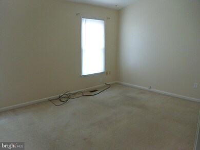 14225 Oakpointe Dr, Laurel, MD 20707 - photo 7