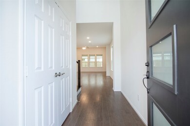 4006 Delta Rose St, Houston, TX 77018 - photo 3