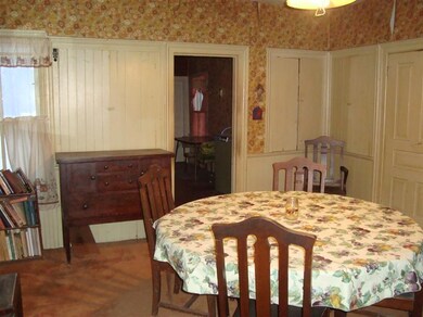 309 W Main St, Addison, MI 49220 - photo 5