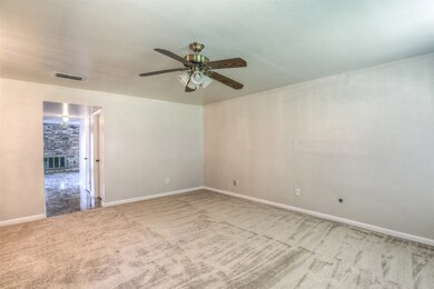 10340 Briar Forest Dr unit 30, Houston, TX 77042 - photo 4