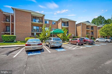 Clipper Cay unit 116, Annapolis, MD 21401 - photo 3