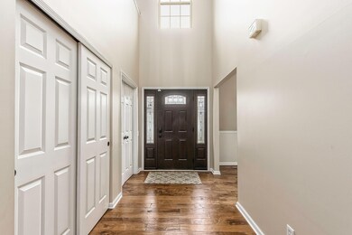 7956 Eric Ct, Lewis Center, OH 43035 - photo 3