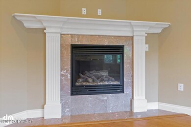 06-Living Room Fireplace_ETL8321