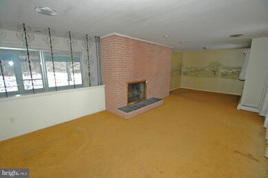 5037 Durham Rd E, Columbia, MD 21044 - photo 4