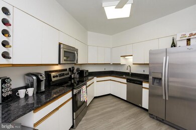 3011 Fallstaff Rd unit 603A, Baltimore, MD 21209 - photo 3