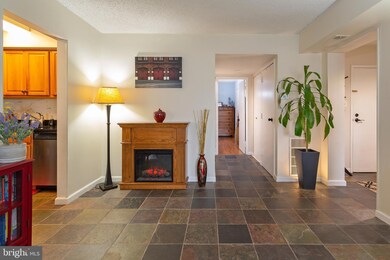8605 Village Way unit D, Alexandria, VA 22309 - photo 6
