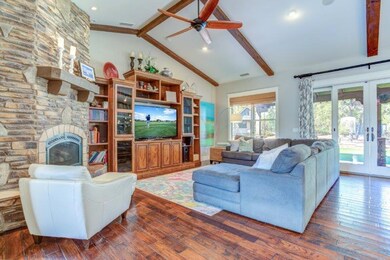 Living Room (1)