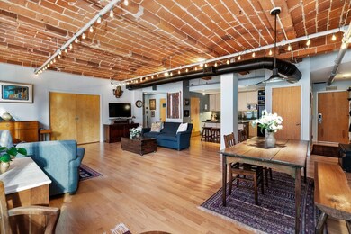 121 Beach St unit 302, Boston, MA 02111 - photo 6