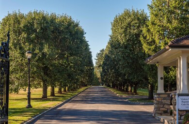 7 Chieftans Rd, Greenwich, CT 06831 - photo 3