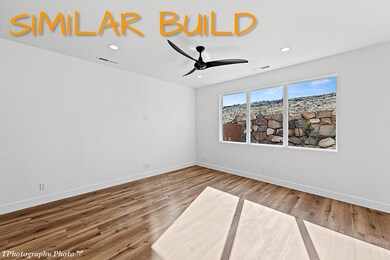 6 - Living SIMILAR