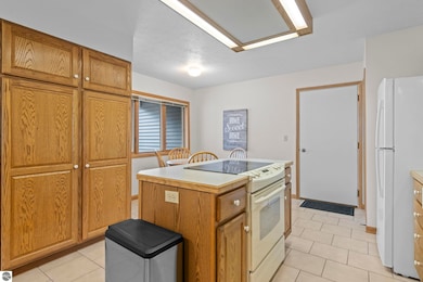 133 N Shore Dr W unit 10, Cadillac, MI 49601 - photo 5