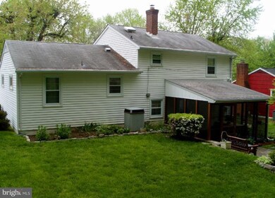 2022 Rollingwood Rd, Catonsville, MD 21228 - photo 6