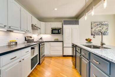 1977 Cardigan Ave, Columbus, OH 43212 - photo 3